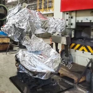 耐高温防护服：为机器人穿上隔热铠甲，高效作业更安心